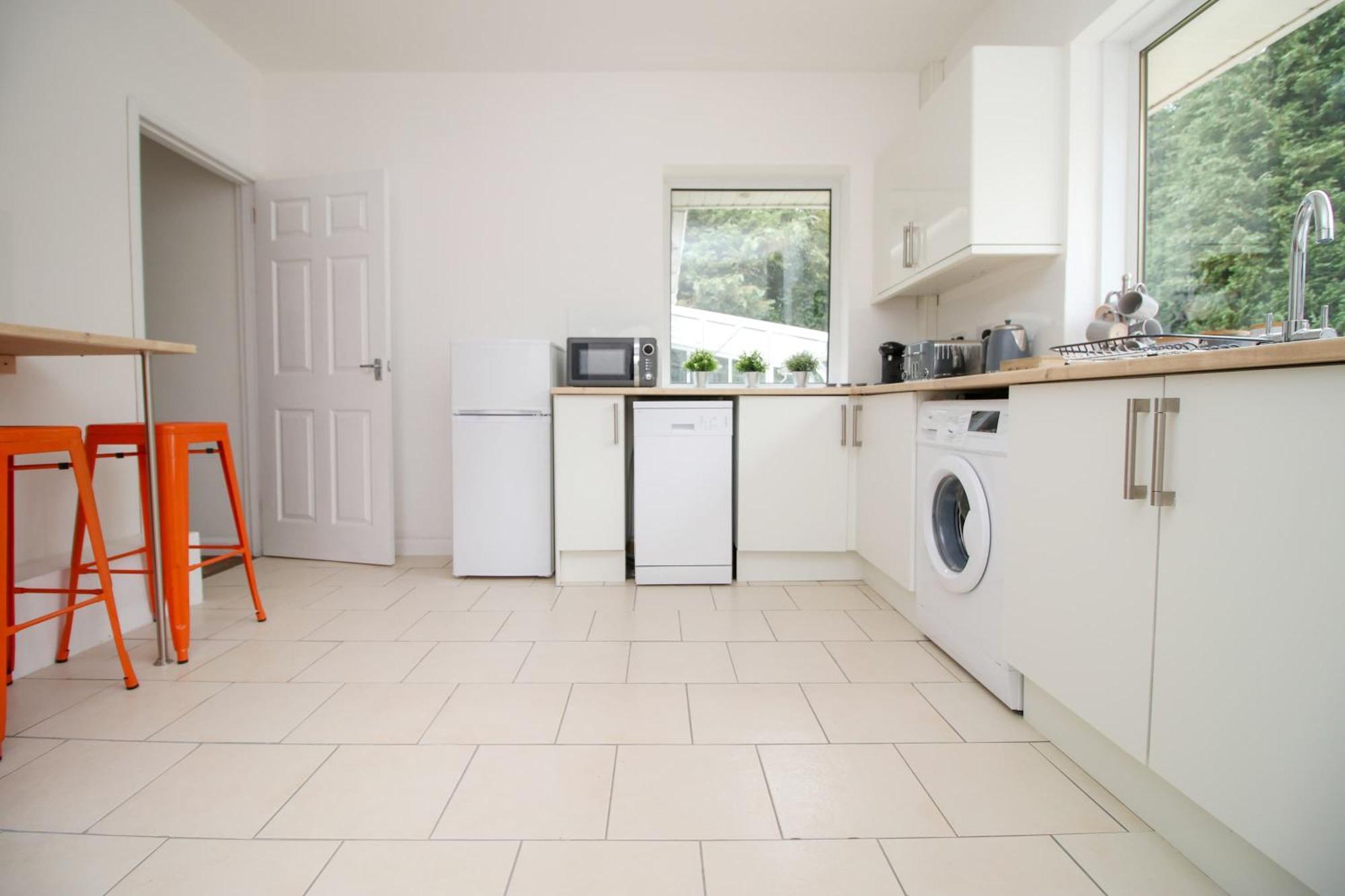The Lockett Wonderful Large Bungalow Plympton, Plymouth Free Parking By Staystaycations Eksteriør bilde