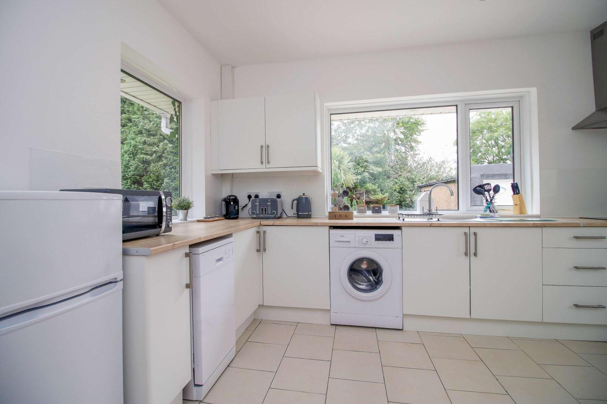 The Lockett Wonderful Large Bungalow Plympton, Plymouth Free Parking By Staystaycations Eksteriør bilde