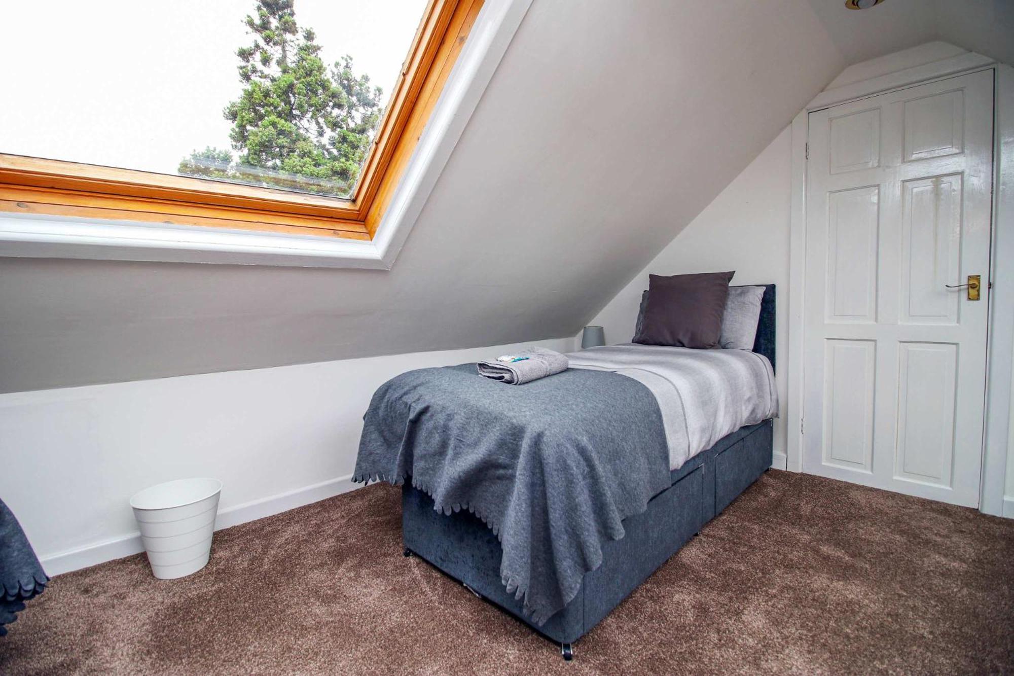 The Lockett Wonderful Large Bungalow Plympton, Plymouth Free Parking By Staystaycations Eksteriør bilde